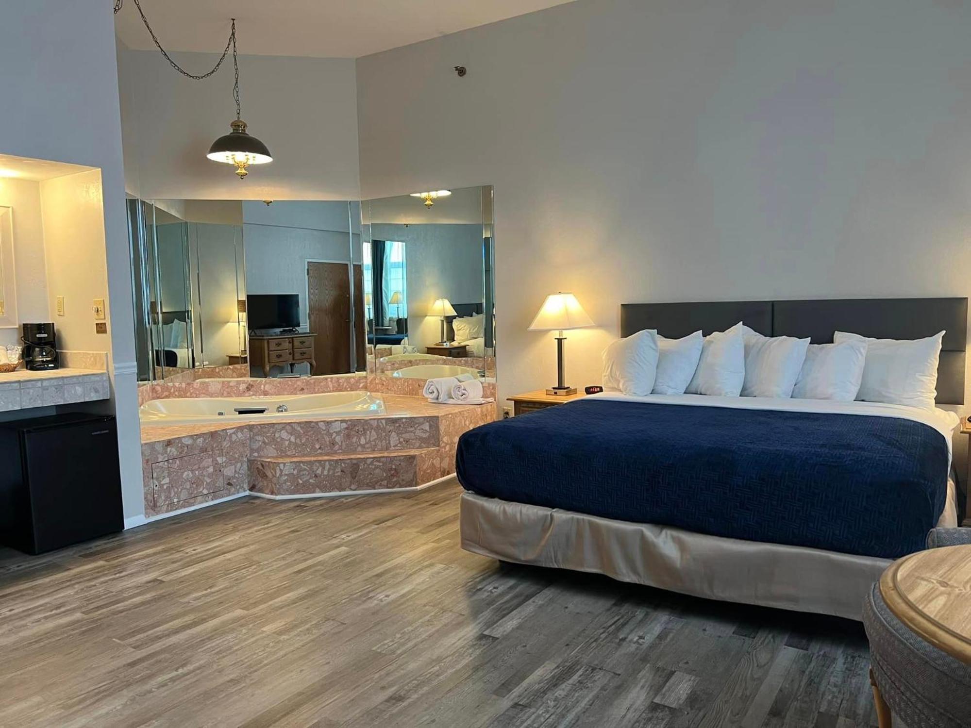 Riveredge Resort 3*
