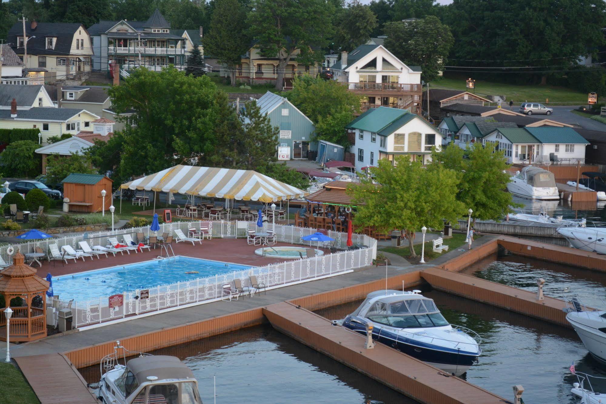 Riveredge Resort 3*